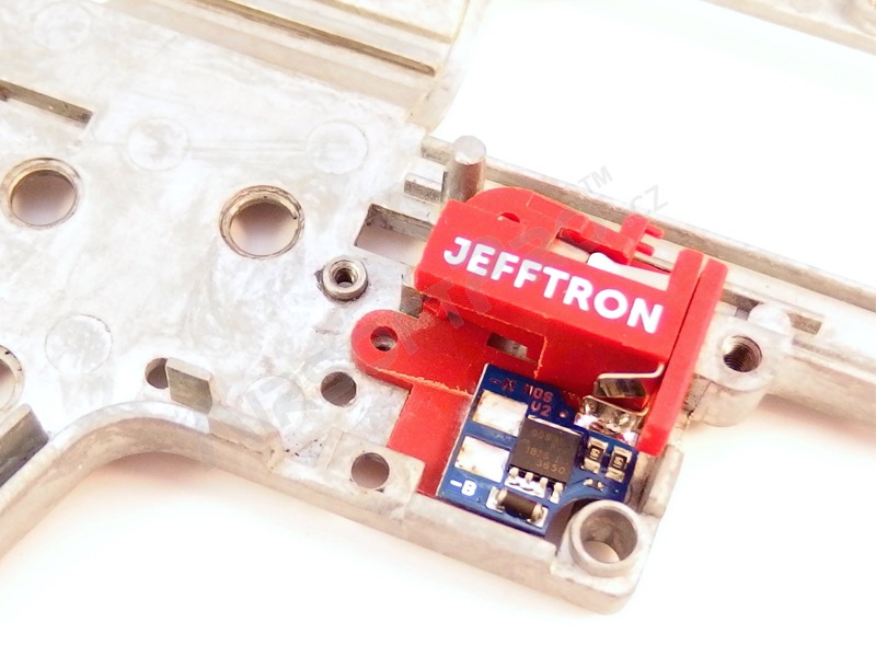 MOSFET a V2 sebességváltóhoz [JeffTron]